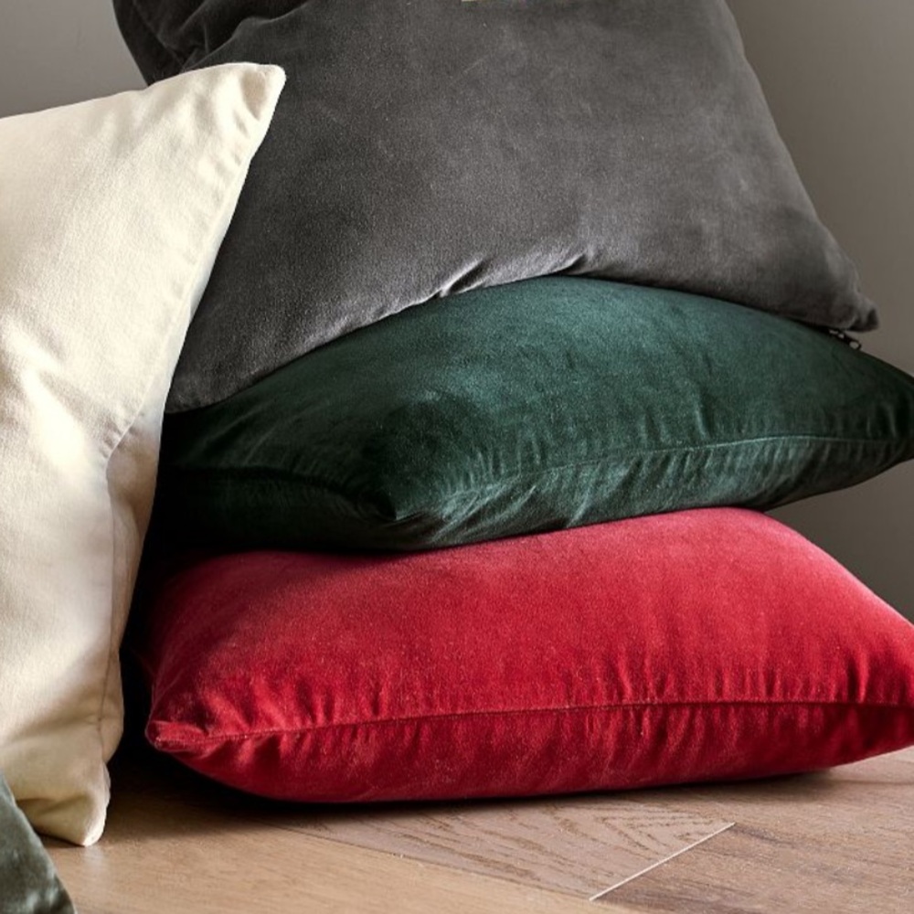 Pottery Barn Everywhere Pillow Hunter Green Velvet. - Picture 3 of 9